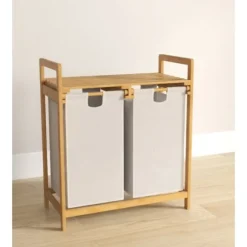 COSTWAY Fritstående bambusvasketøjskurv, 64 x 33 x 73 CM, med 2 snavsede vasketøjsposer, håndtag og øverste hylde, hvid Vit