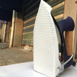 Iron Shoe Plate Cover Protector beskytter dit strygejern til langvarig brug white one size