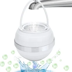 3-Trins Badeboldsfilter, Reducerer Klor & Balancerer pH for Hudvenligt Vand, Nem Installation til De Fleste Badekar, 2500 Gallon Kapacitet White