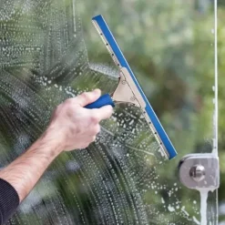 Vinduesrensningssæt Skraber og Mikrofiber Vinduespudser - Bilrensningssæt - 2-i-1 Kombineret Pletfri Glasskraber og Gummiblad